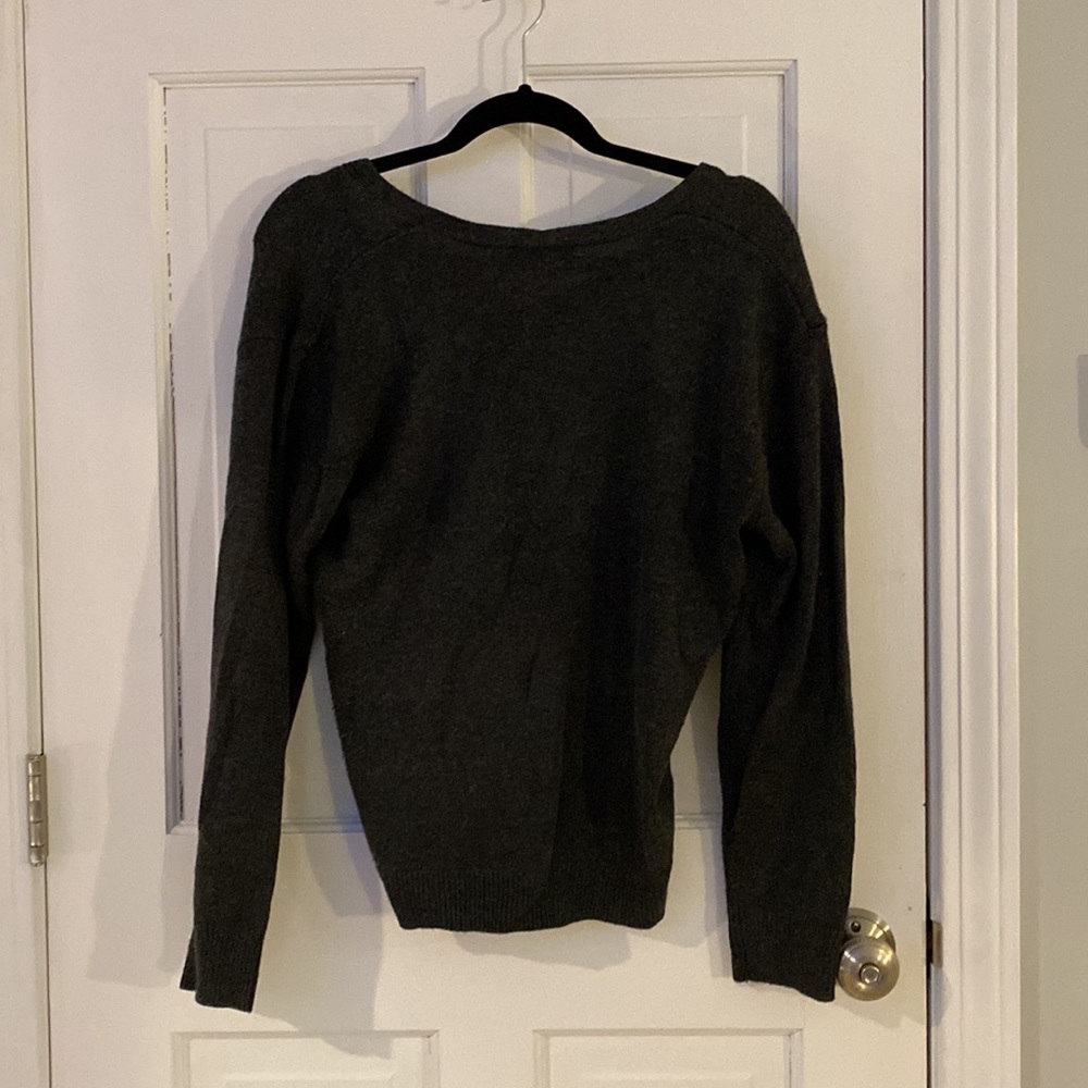 Express Sweater - Picture 5 of 5